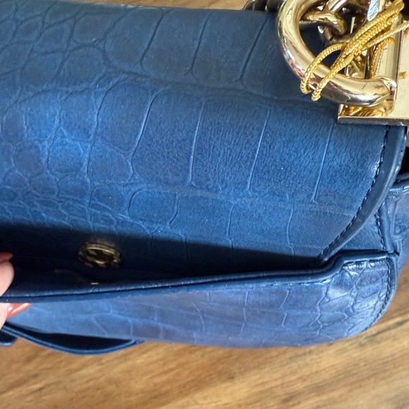 BEBE Michelle Mini Saddle Bag Crossbody Chain Strap Shoulder Purse Blue * NEW * - Picture 8 of 8